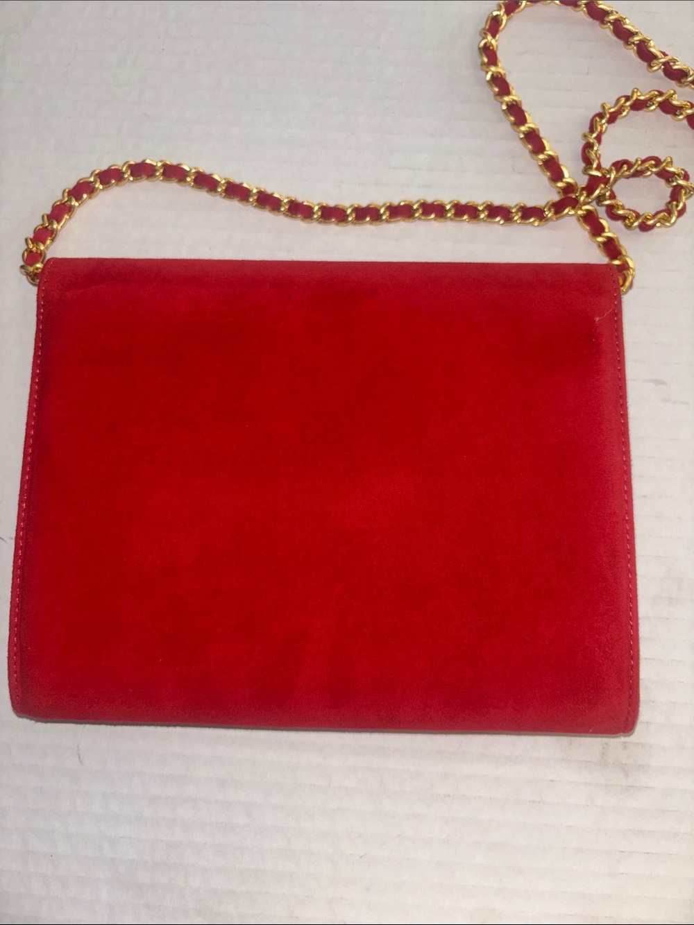 LAURENT MERCADAL PARIS RED SUEDE WITH THREE GOLD MEDALLION DESIGN CHAIN VINTAGE* - Picture 4 of 9